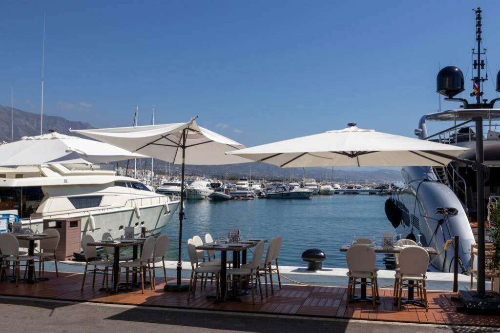 Puerto Banus Second Line, Luxury Appartement *